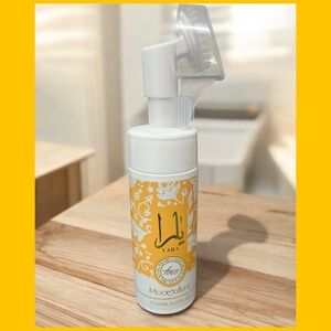 YARA TOUS Perfume Face Cleansing Mousse With Attached Brush